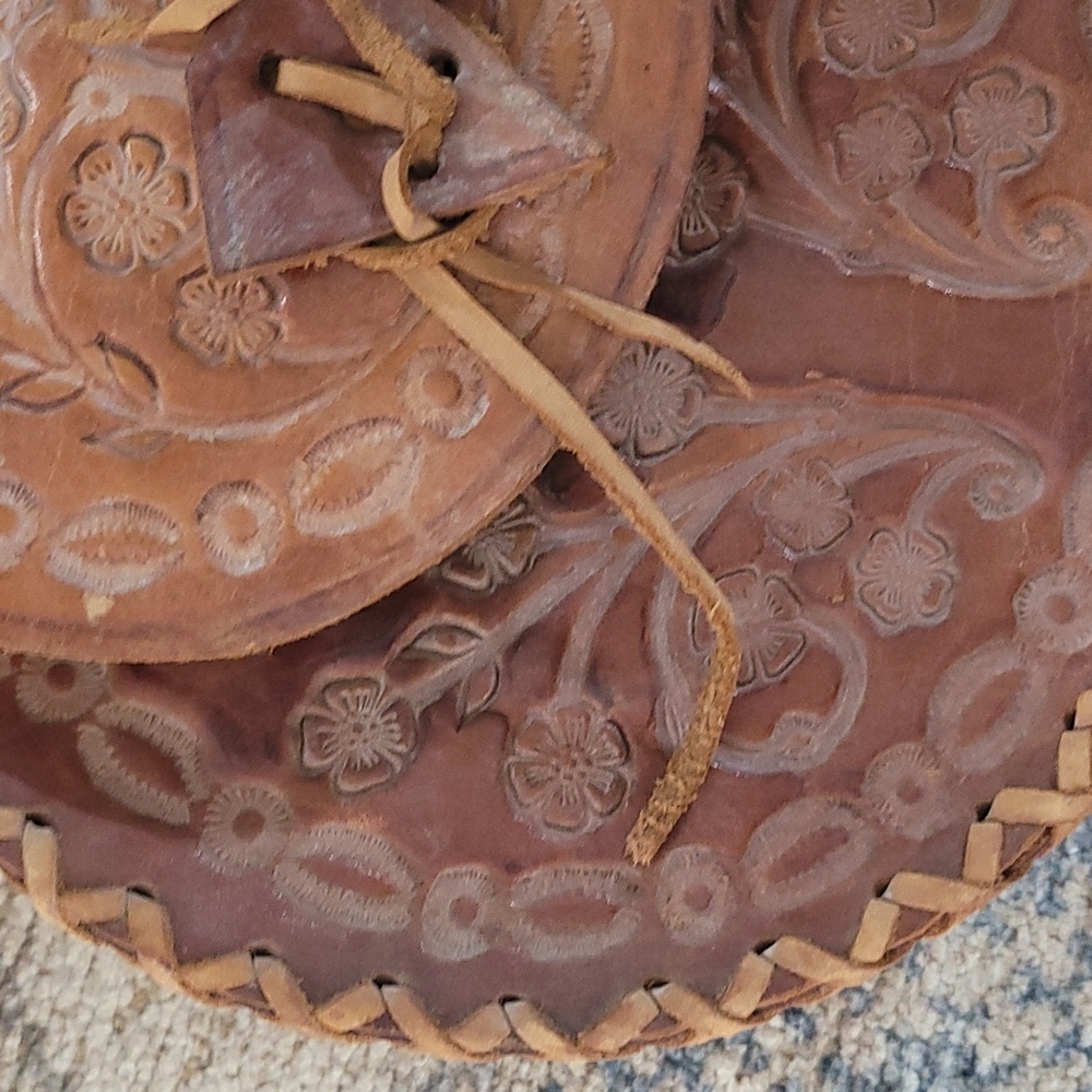 Hand Tooled Vintage Leather Bag - Picture 3 of 16